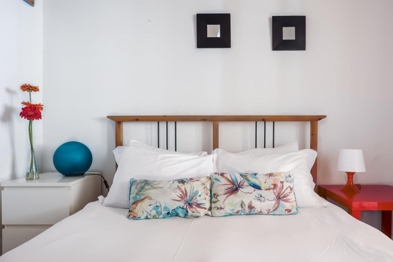 City Center Apt In Lively Bairro Alto! 리스본 외부 사진