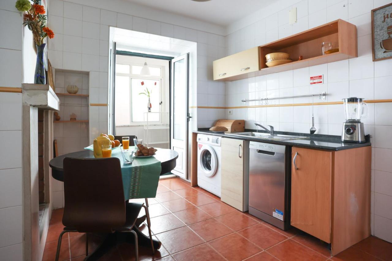 City Center Apt In Lively Bairro Alto! 리스본 외부 사진