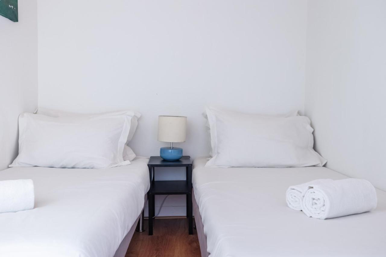 City Center Apt In Lively Bairro Alto! 리스본 외부 사진