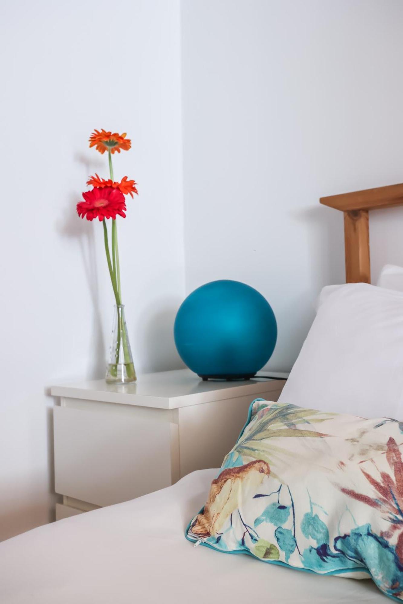 City Center Apt In Lively Bairro Alto! 리스본 외부 사진