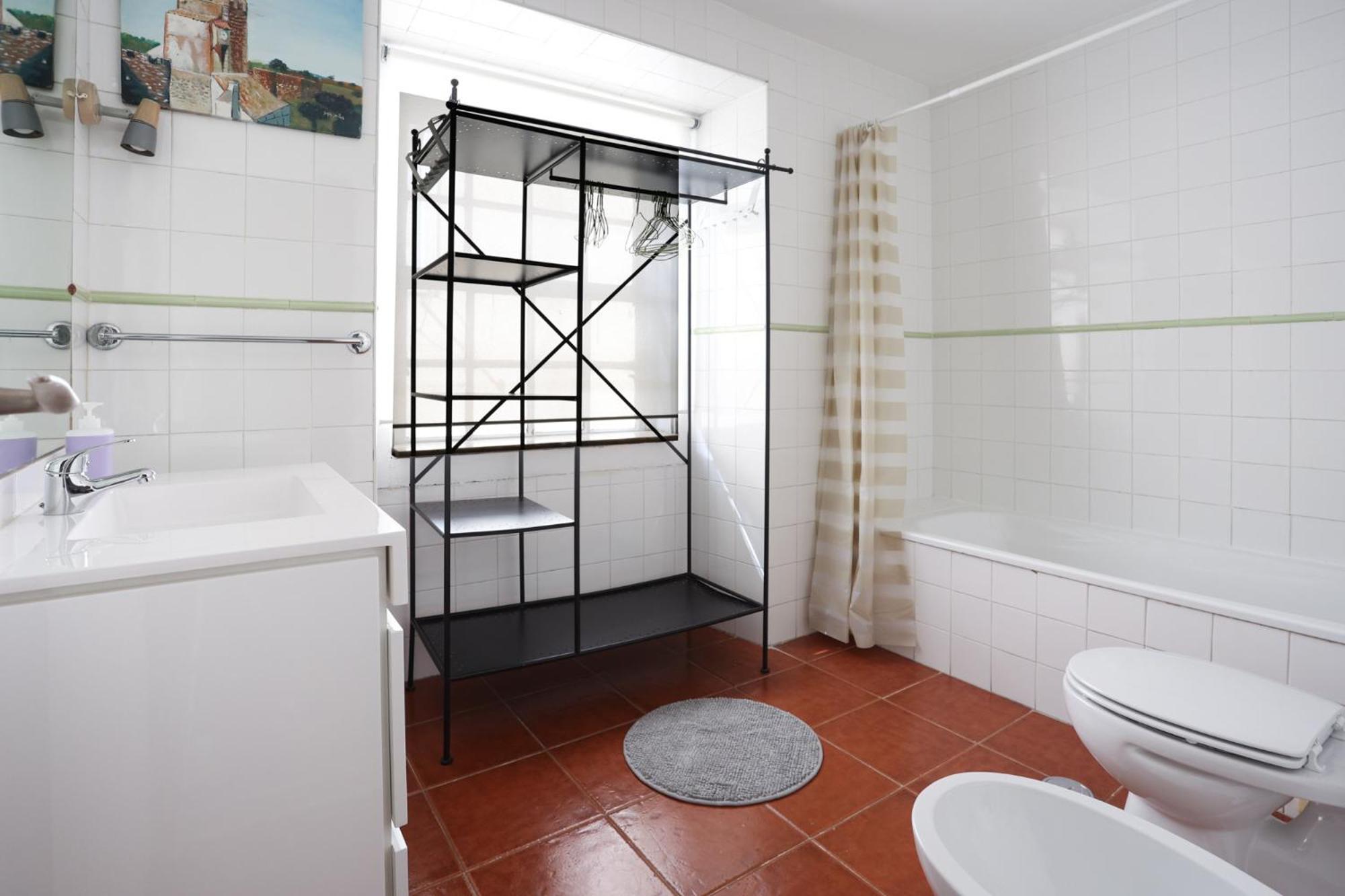 City Center Apt In Lively Bairro Alto! 리스본 외부 사진