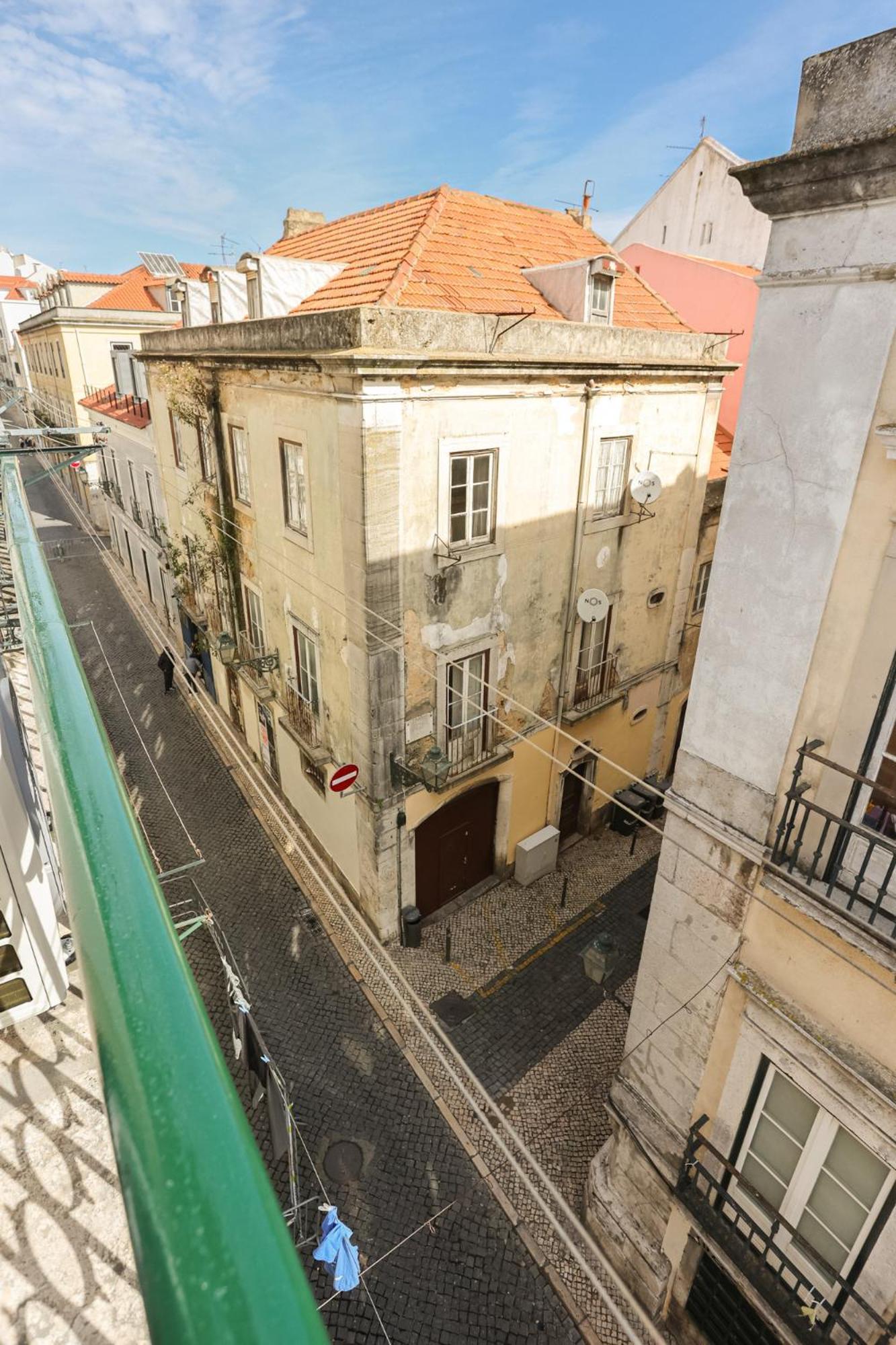City Center Apt In Lively Bairro Alto! 리스본 외부 사진